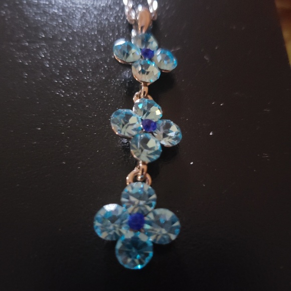 Necklace - Picture 2 of 4